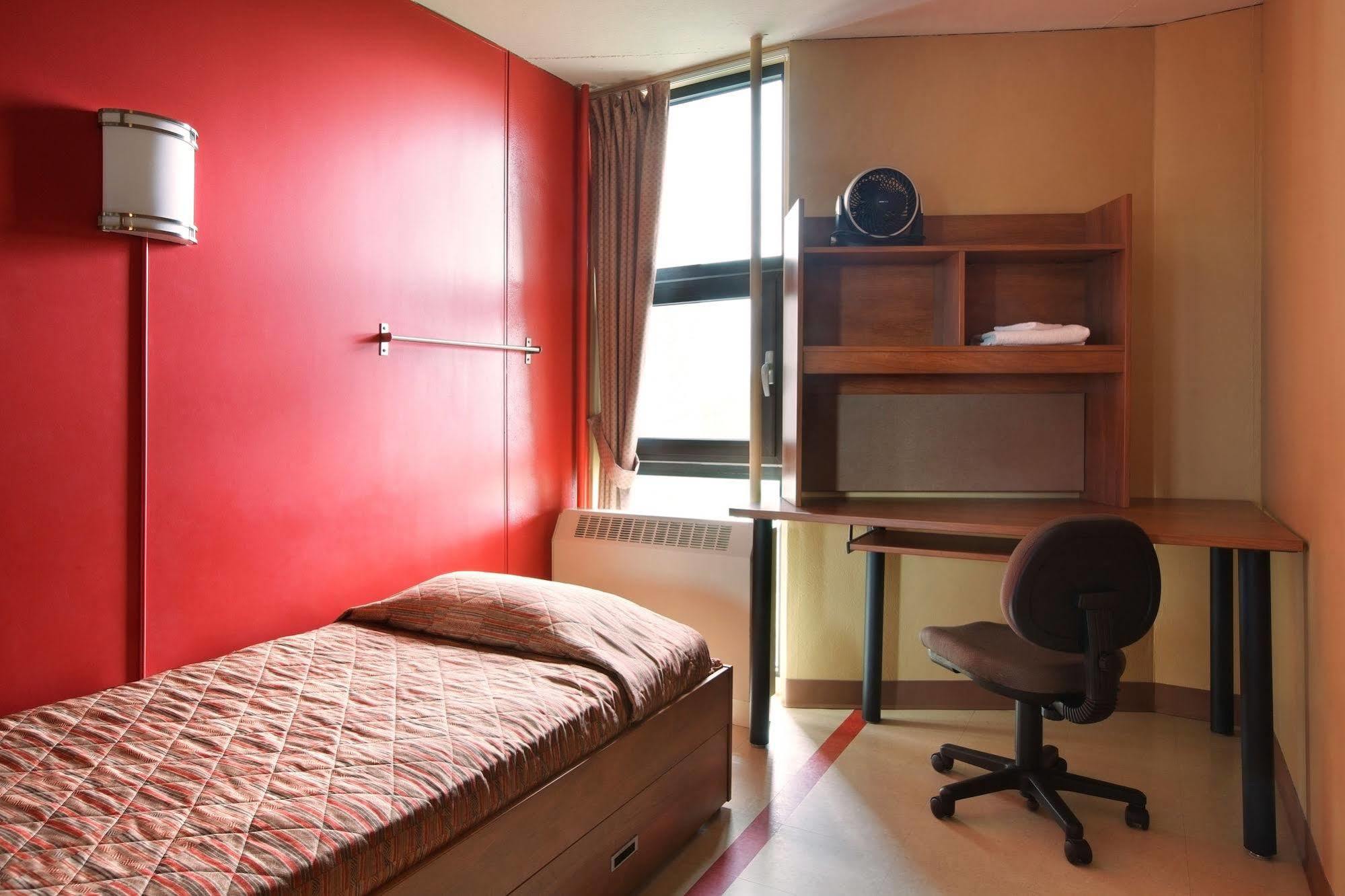 Zum Auberge D'Ete - Universite De Montreal Zewnętrze zdjęcie